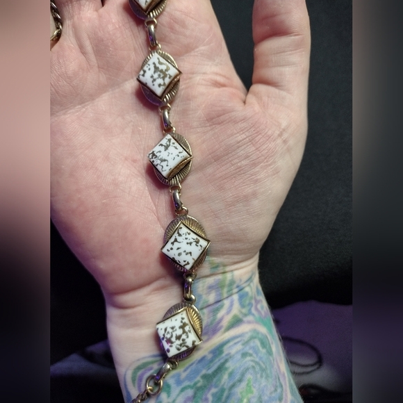 Gold And Marbled Stone Choker Necklace - Picture 6 of 15